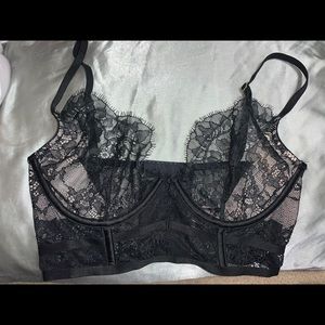 32 D very sexy unlined bra